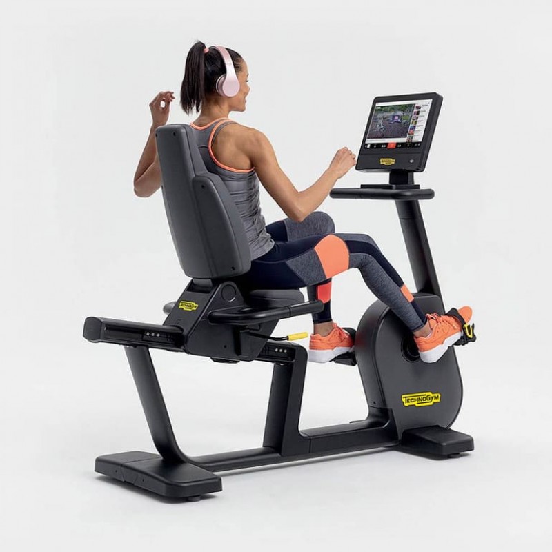 Велотренажер Technogym Excite Live Recline