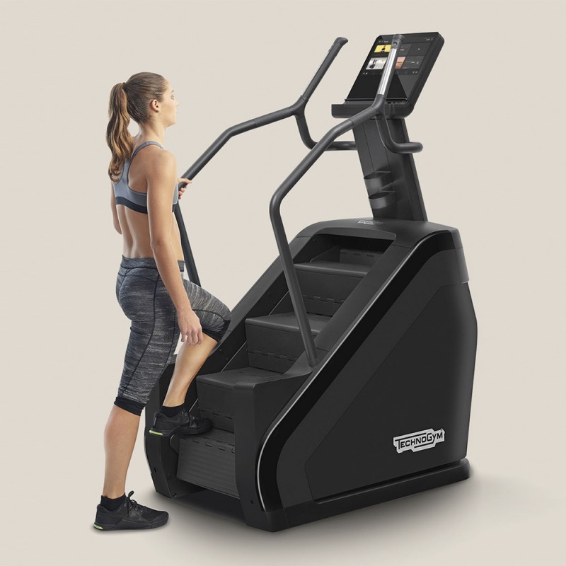 Лестничный тренажер Technogym Artis Climb