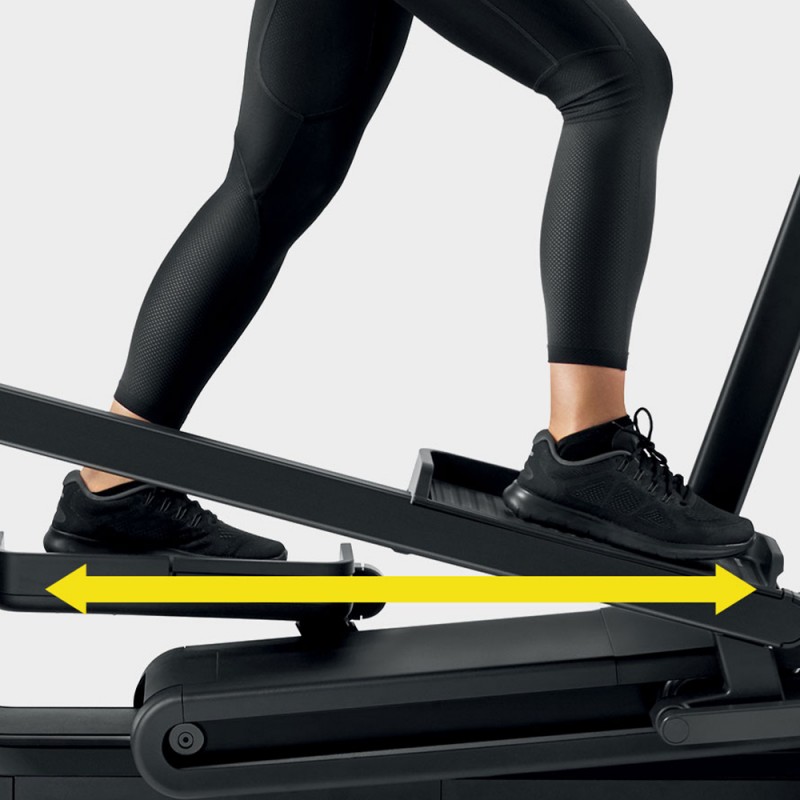 Эллиптический тренажер Technogym Artis Synchro
