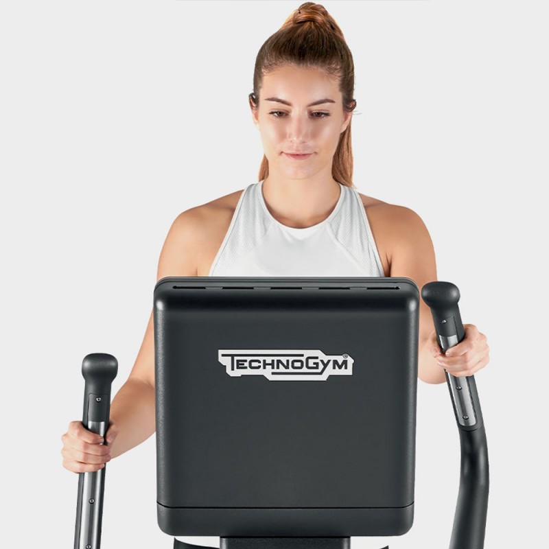Эллиптический тренажер Technogym Artis Synchro