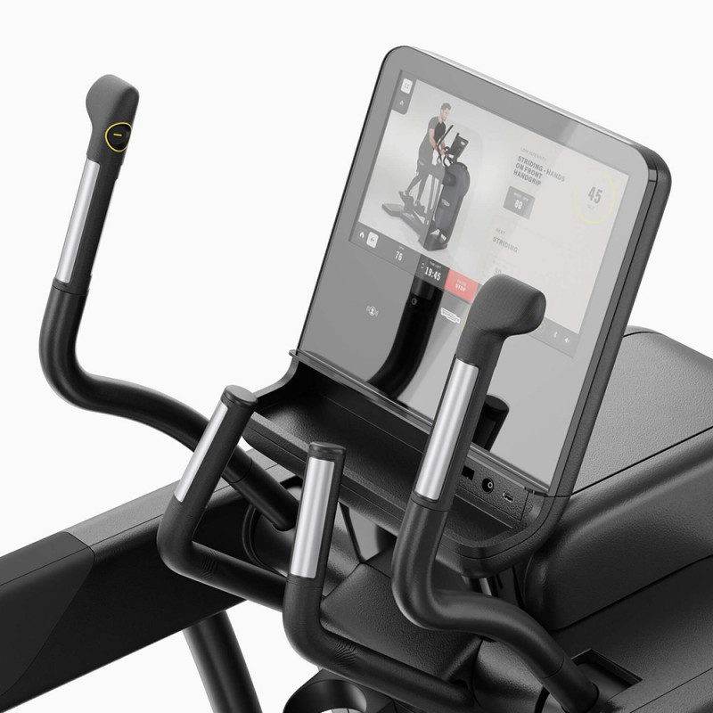 Эллиптический тренажер Technogym Artis Vario