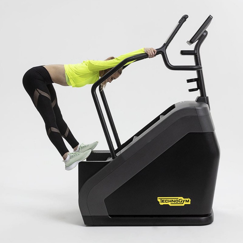 Лестничный тренажер Technogym Climb Excite Live