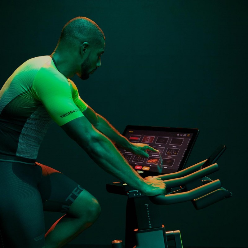 Велотренажер Technogym Group Cycle Ride