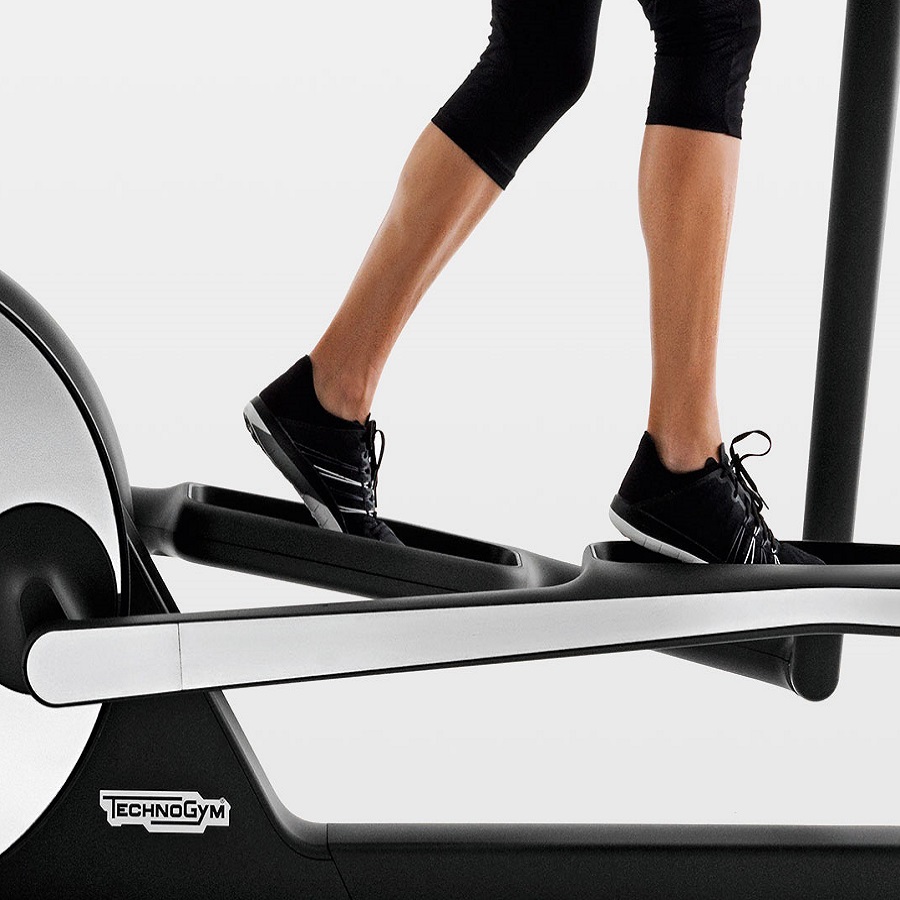 Эллиптический тренажер Technogym Cross Personal